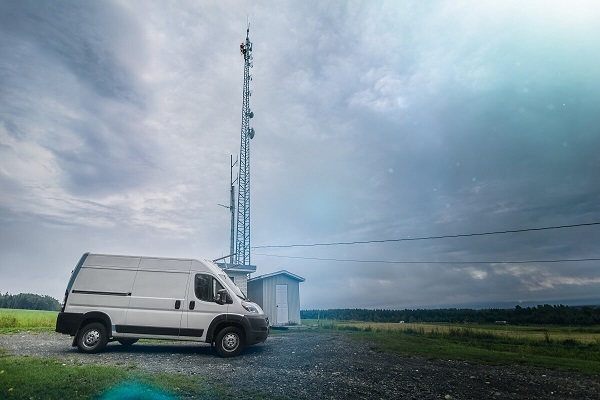 technician-working-on-tower-600x400